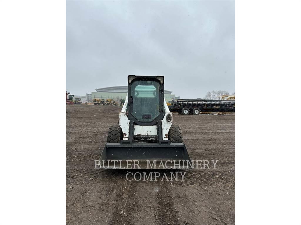 Bobcat S750 Міні-навантажувачі