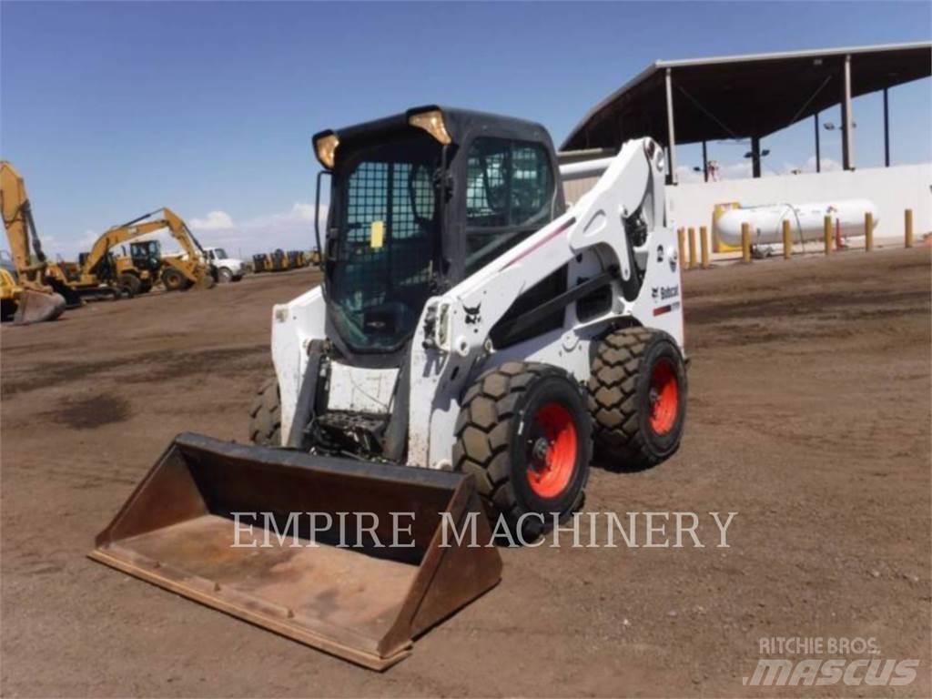 Bobcat S750 Міні-навантажувачі