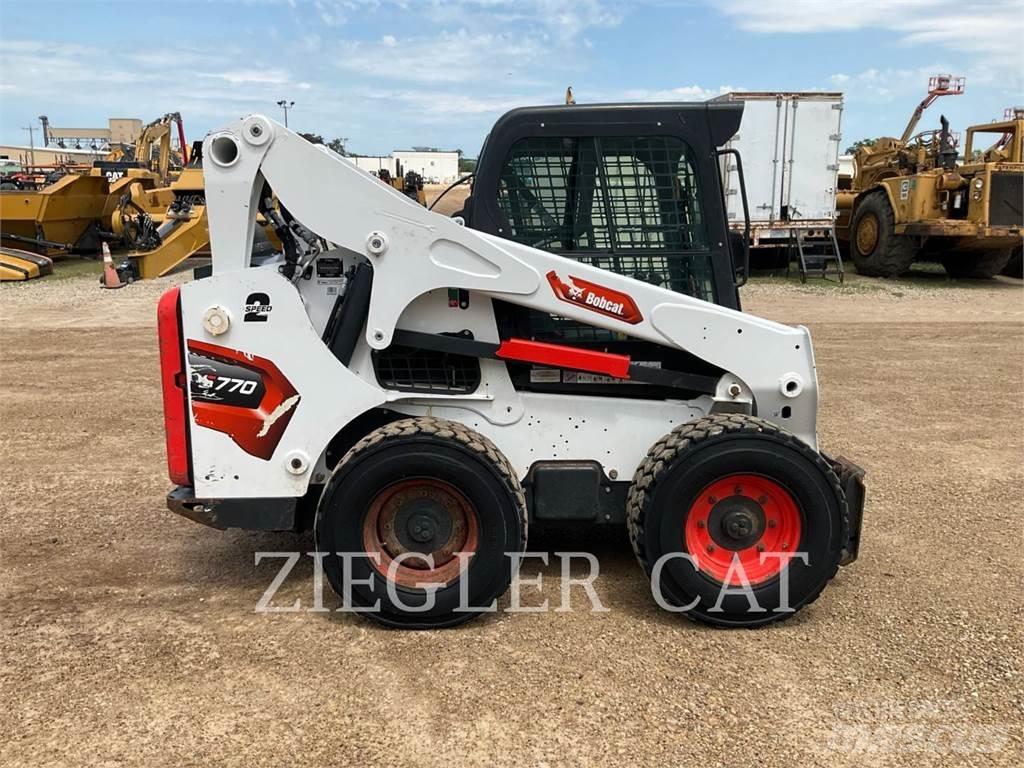 Bobcat S770 Міні-навантажувачі
