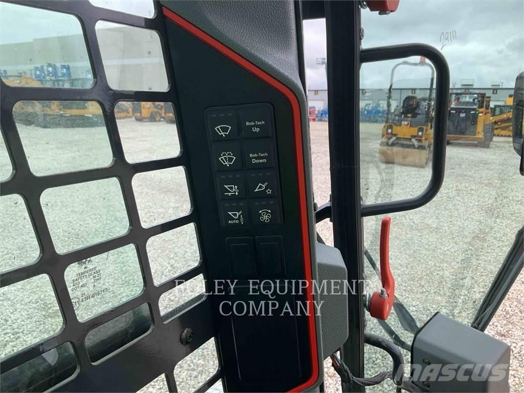 Bobcat T66 Міні-навантажувачі