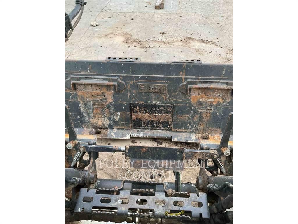 Bobcat T770 Міні-навантажувачі