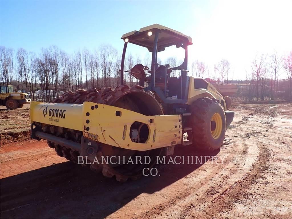 Bomag BW211PHD-5 Ущільнювачі грунту
