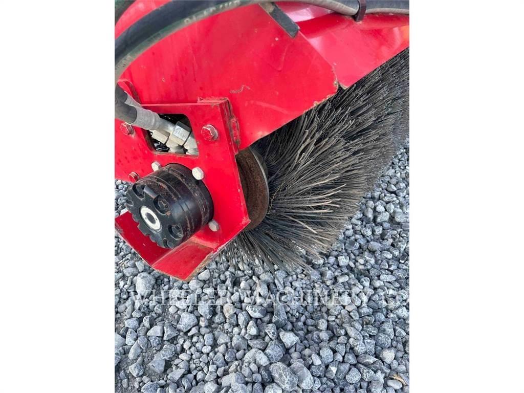 Broce BROOM 3 Підмітальні машини