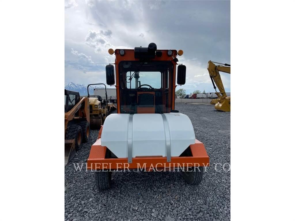 Broce BROOM 4 Підмітальні машини