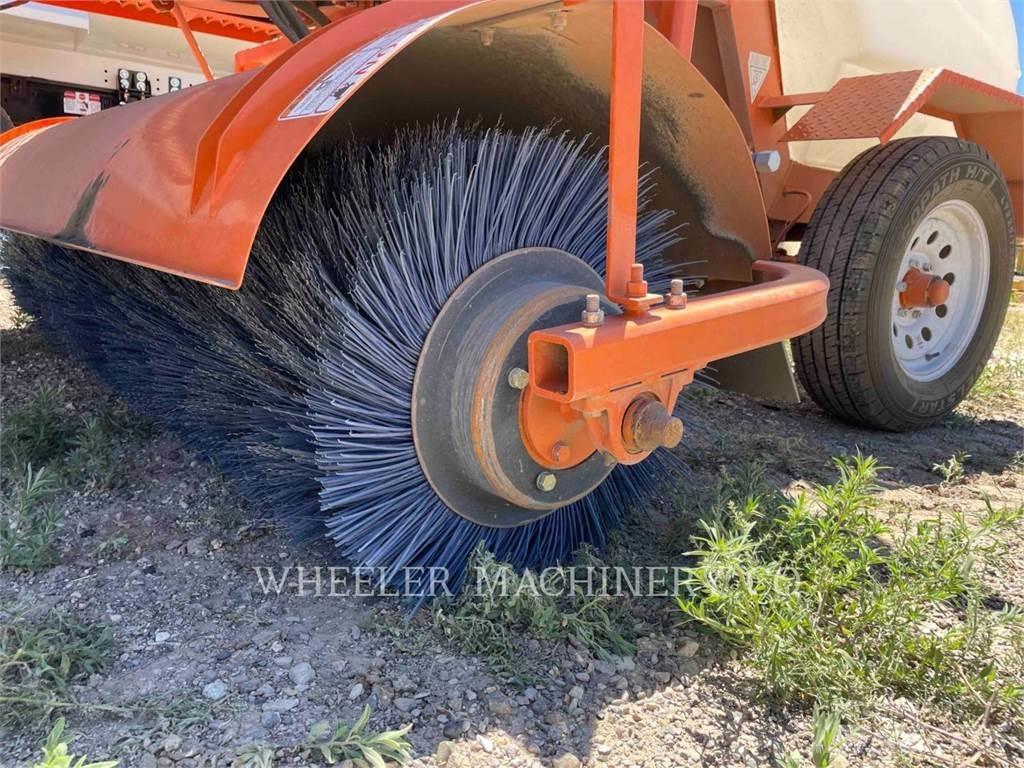 Broce BROOM 4 Підмітальні машини