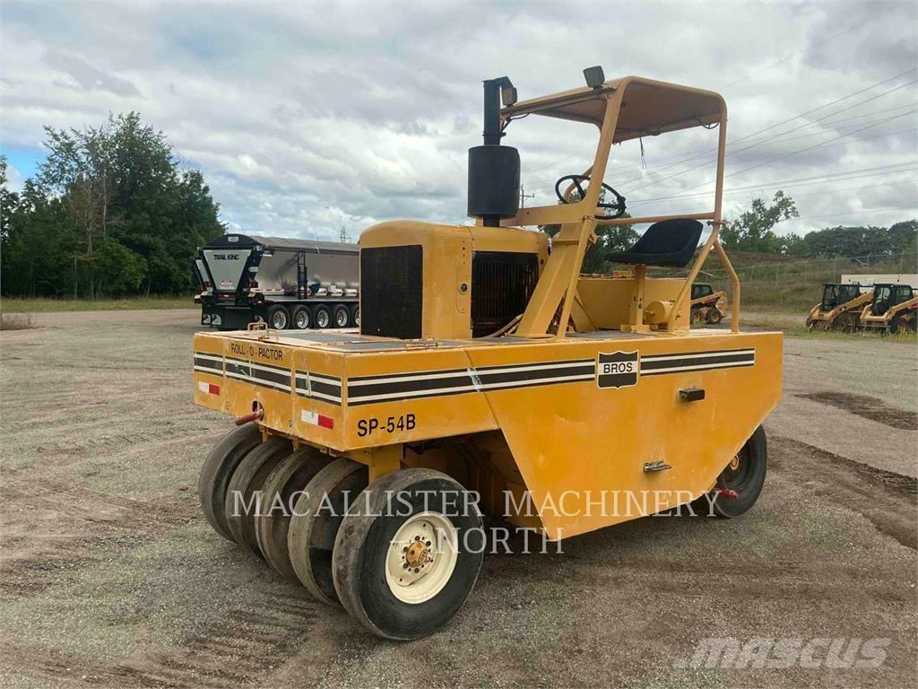 Bros SP-54B Пневматичні катки