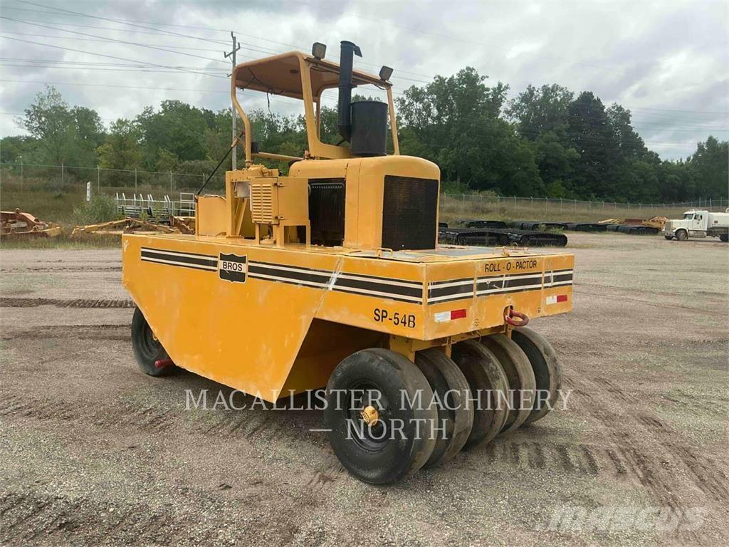 Bros SP-54B Пневматичні катки