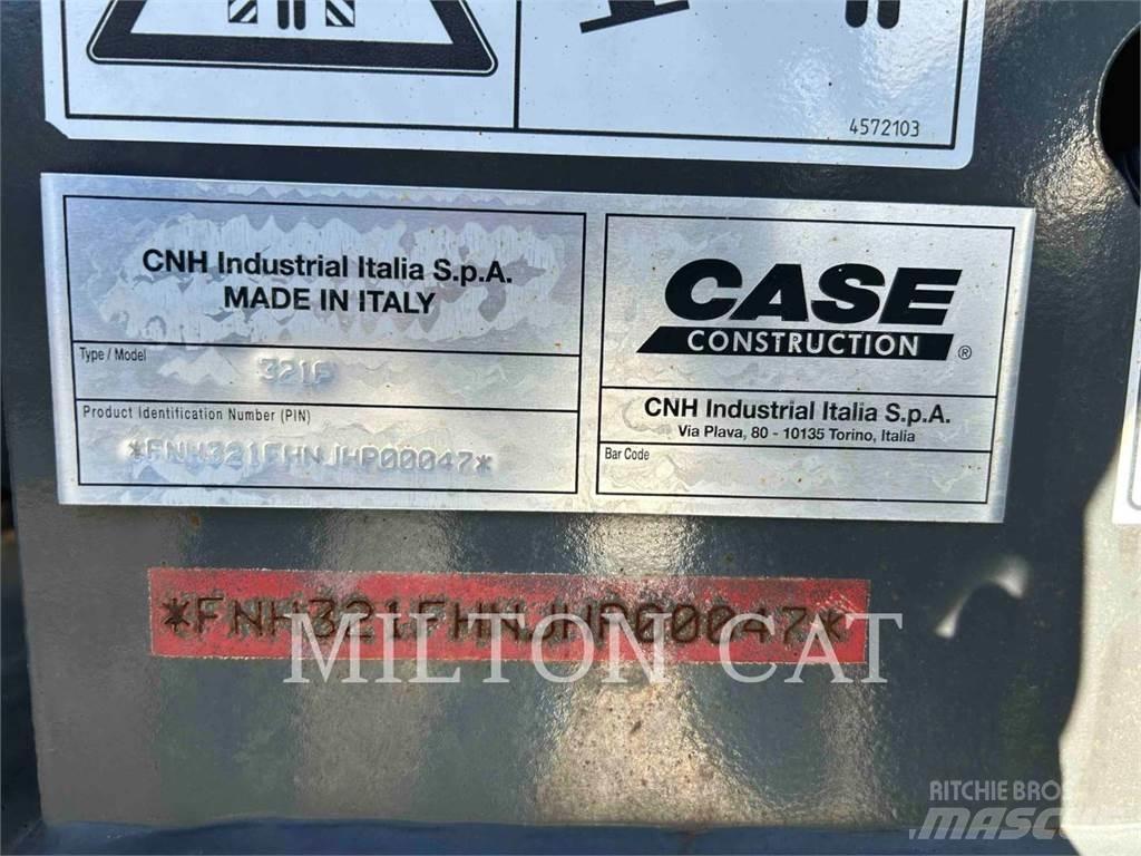 CASE 321F Малі навантажувачі