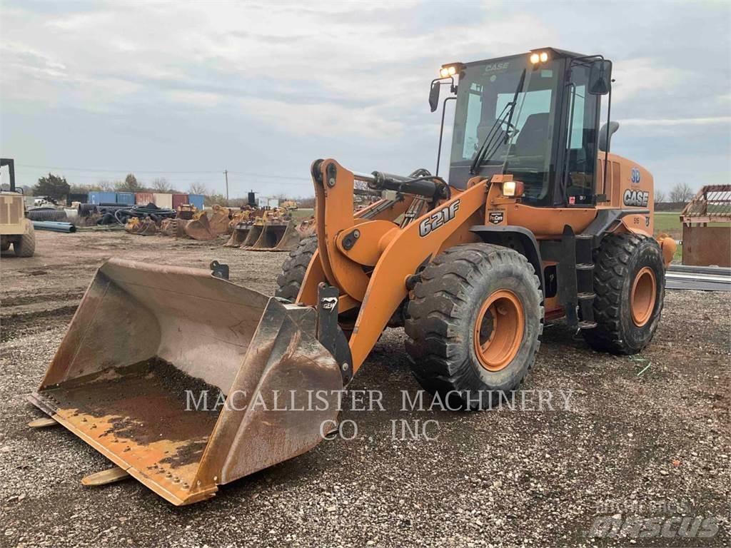 CASE 621F Фронтальні навантажувачі