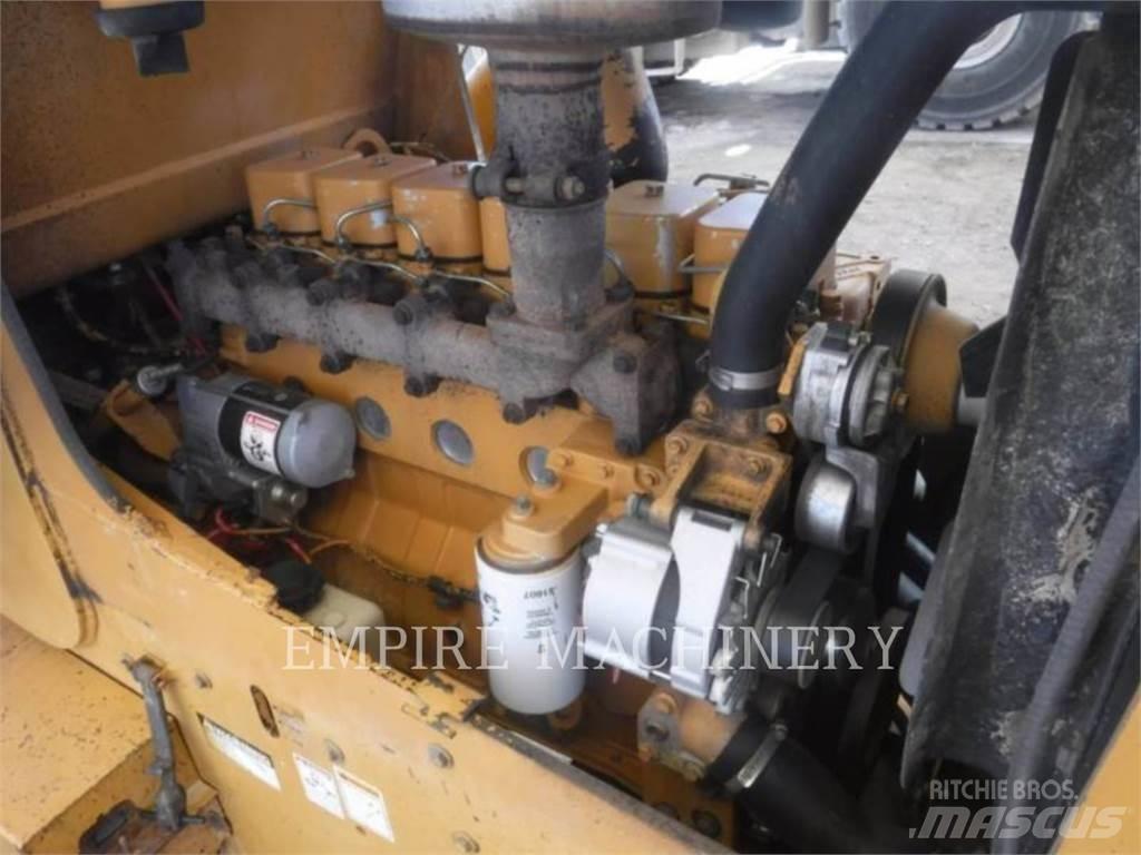 CASE 680L Екскаватори-навантажувачі