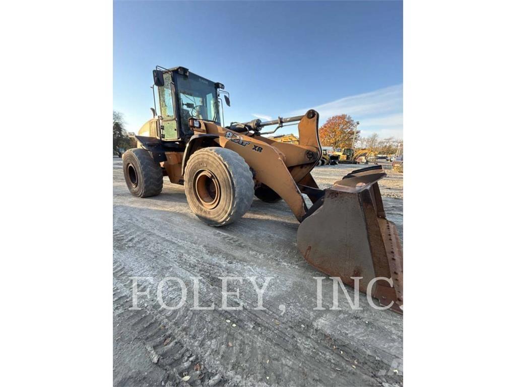 CASE 821F Фронтальні навантажувачі