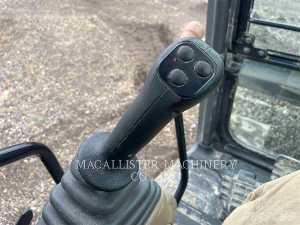 CASE CX80C Гусеничні екскаватори
