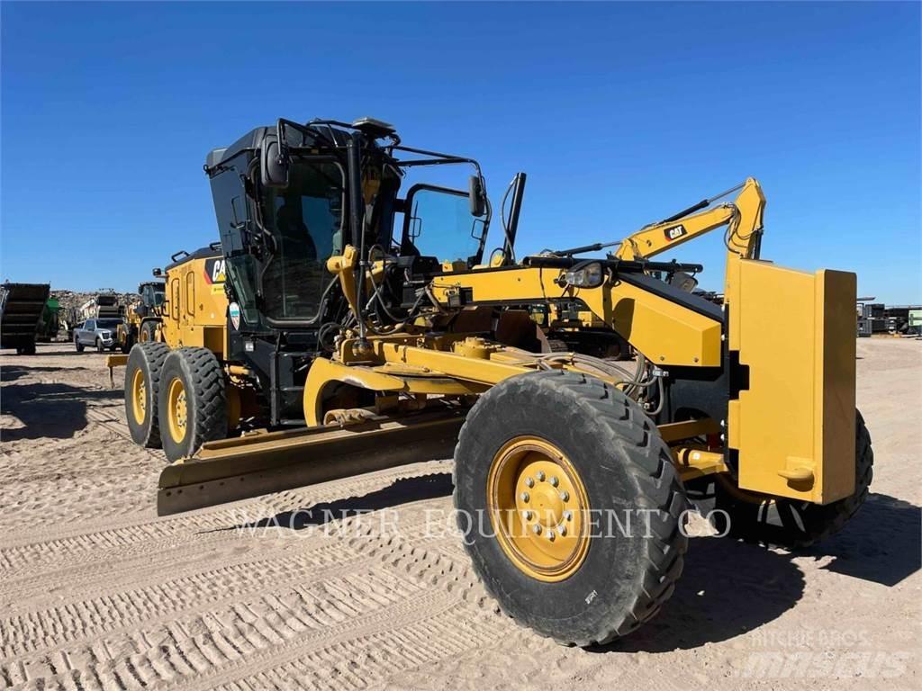 CAT 120 Грейдери