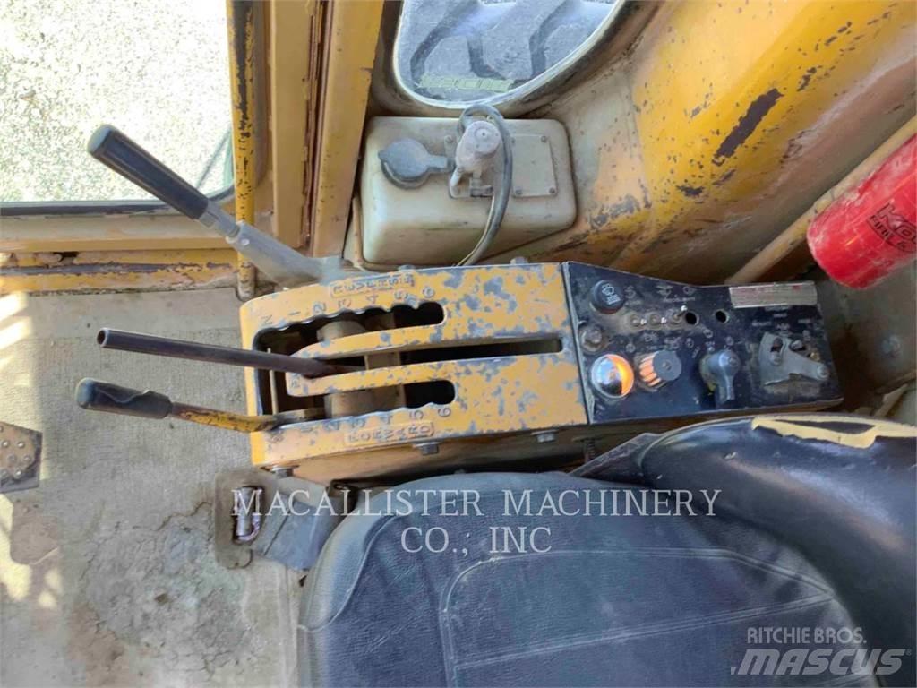 CAT 120 G Грейдери