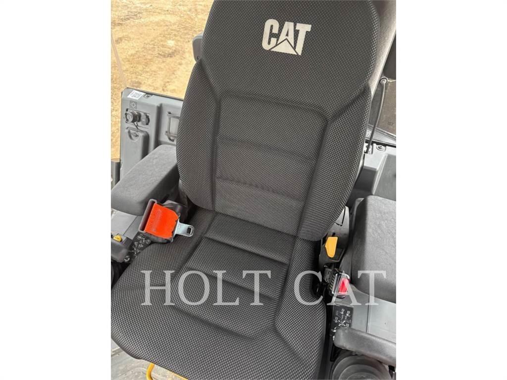 CAT 120 JOY Грейдери