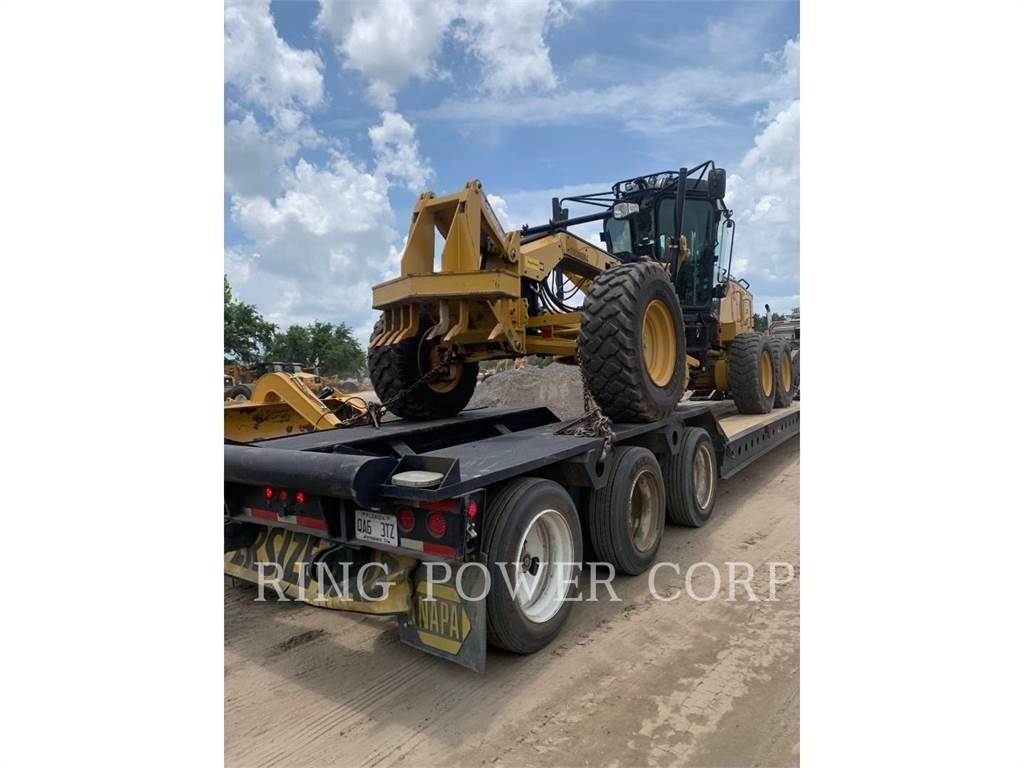 CAT 120 JOY Грейдери