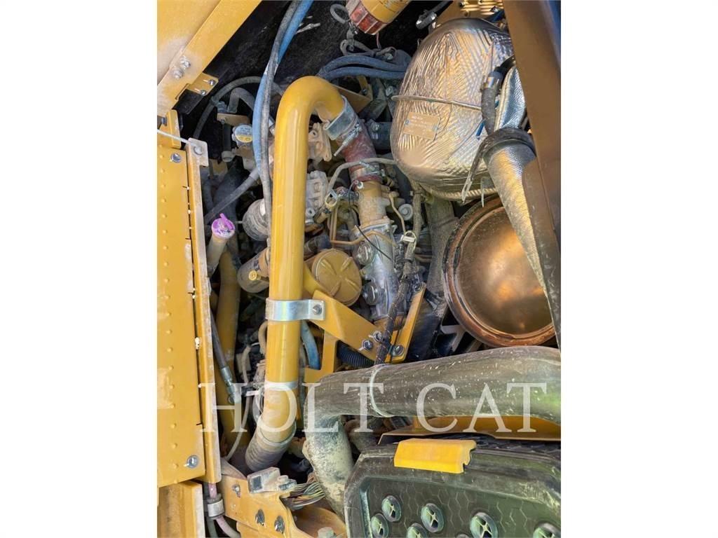 CAT 120 JOY3 Грейдери