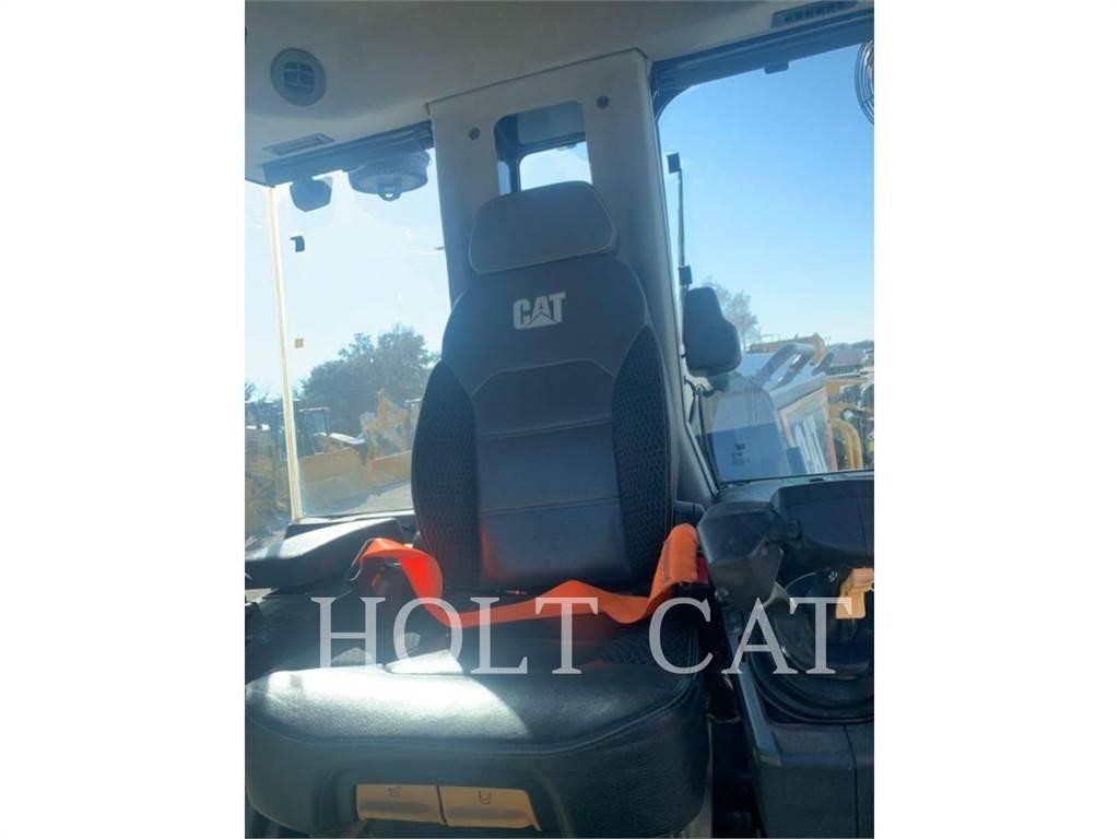 CAT 120AWD JOY Грейдери