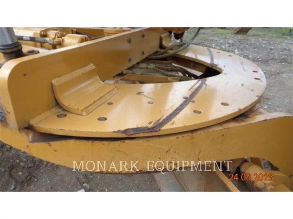 CAT 120K Грейдери