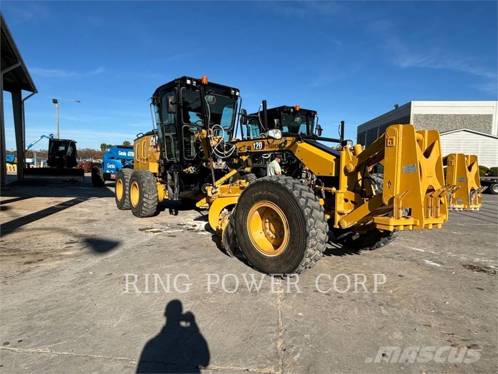 CAT 120LVR CS Грейдери