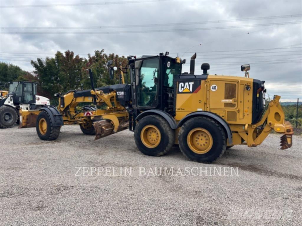 CAT 120M Грейдери