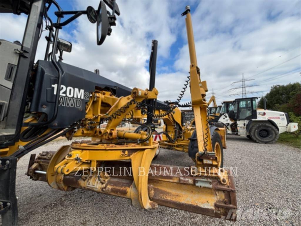 CAT 120M Грейдери