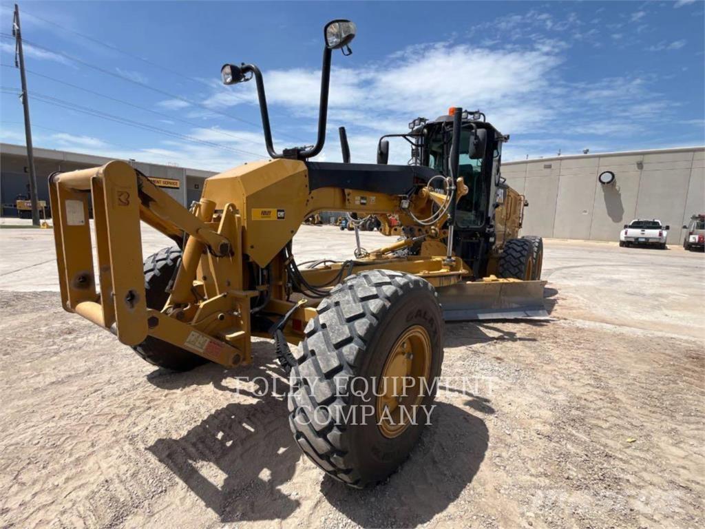CAT 120M2AW Грейдери