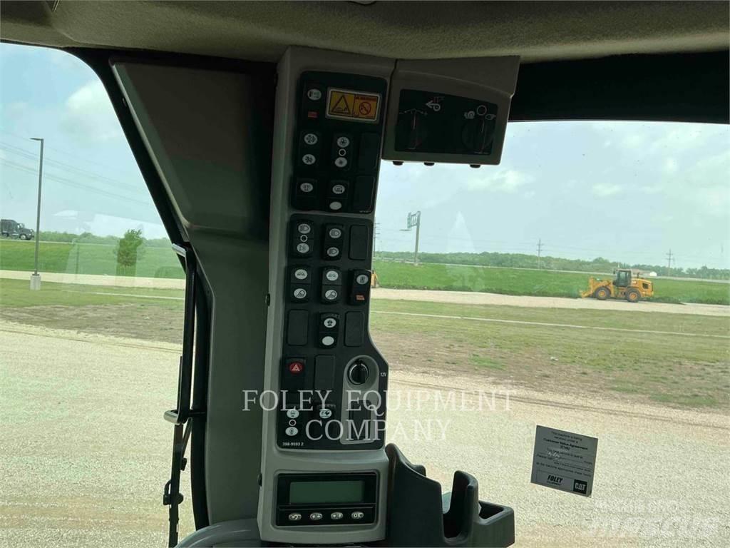 CAT 120M2AWD Грейдери