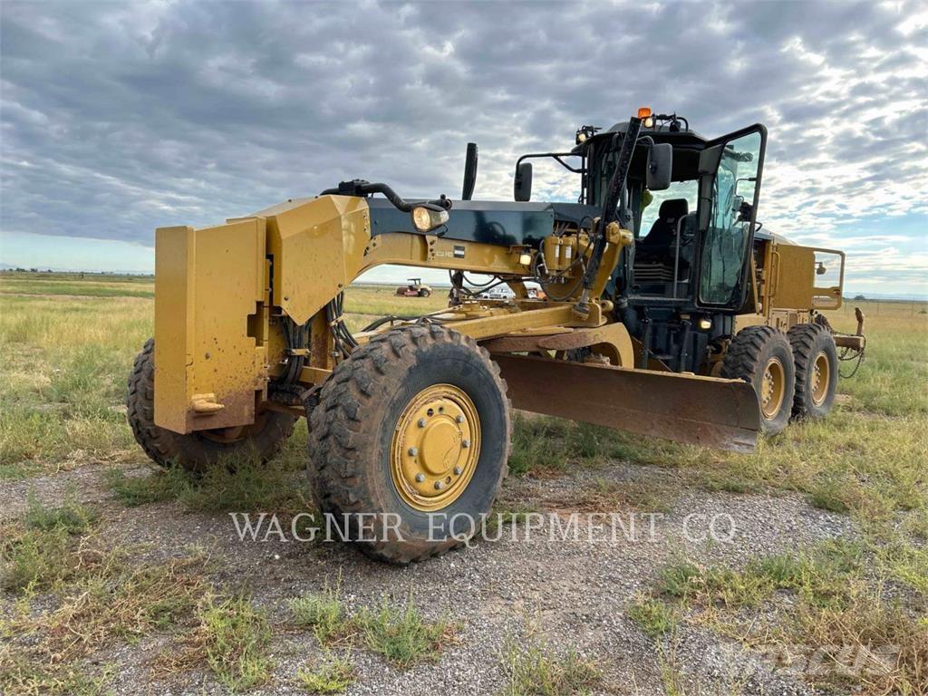 CAT 120M2AWD Грейдери