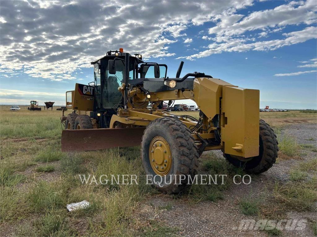 CAT 120M2AWD Грейдери