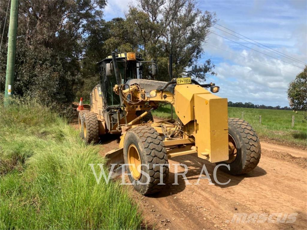 CAT 12M Грейдери