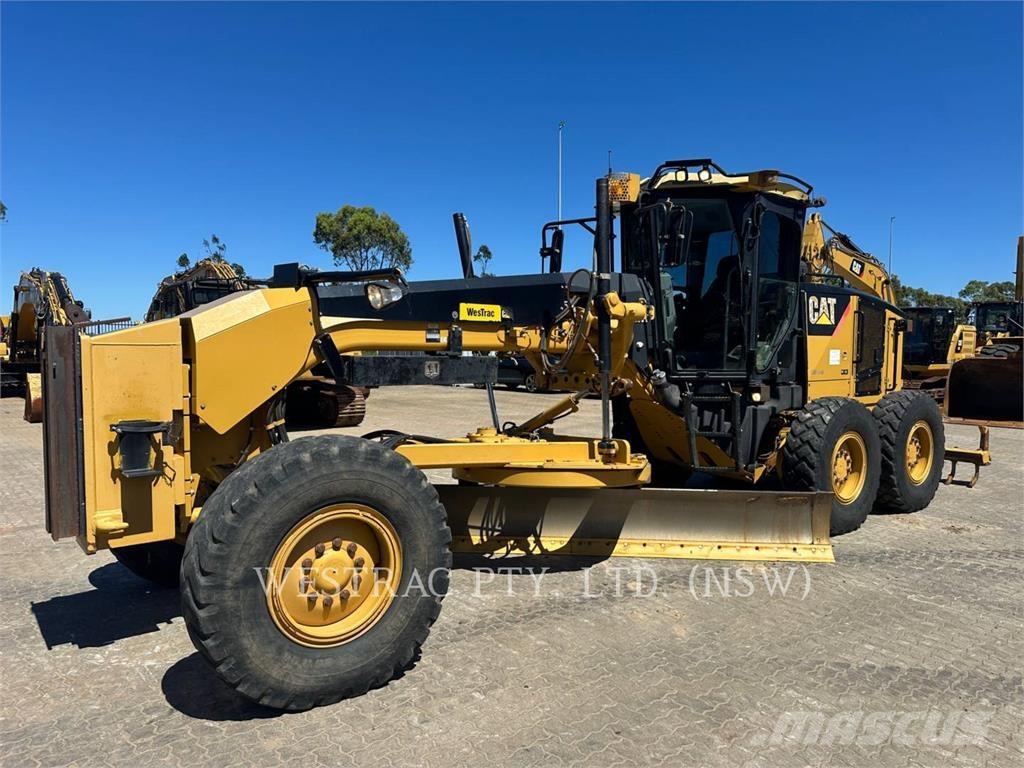 CAT 12M Грейдери