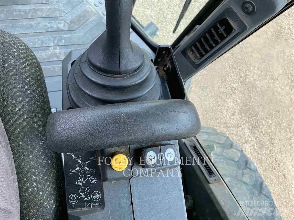 CAT 12M2 Грейдери
