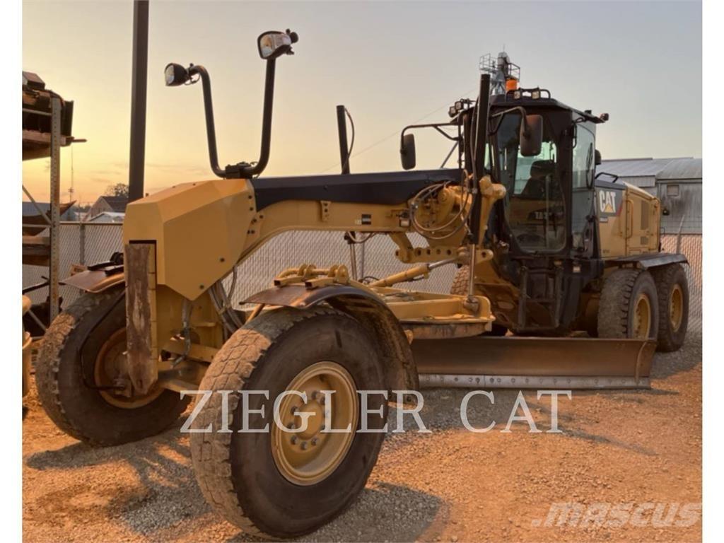 CAT 12M2 Грейдери