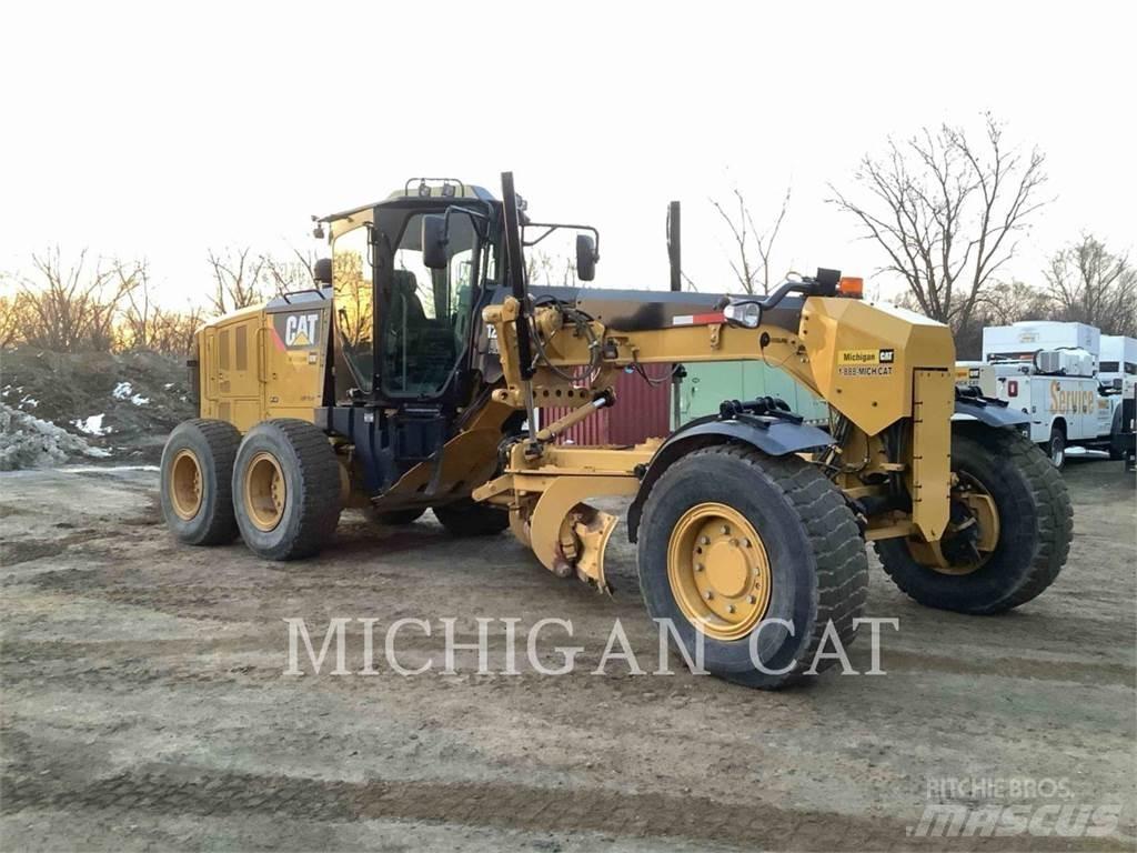 CAT 12M2 AWD Грейдери
