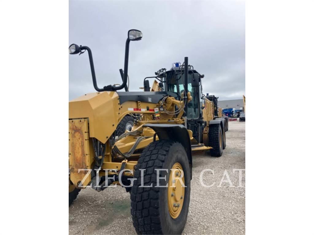CAT 12M2AWD Грейдери