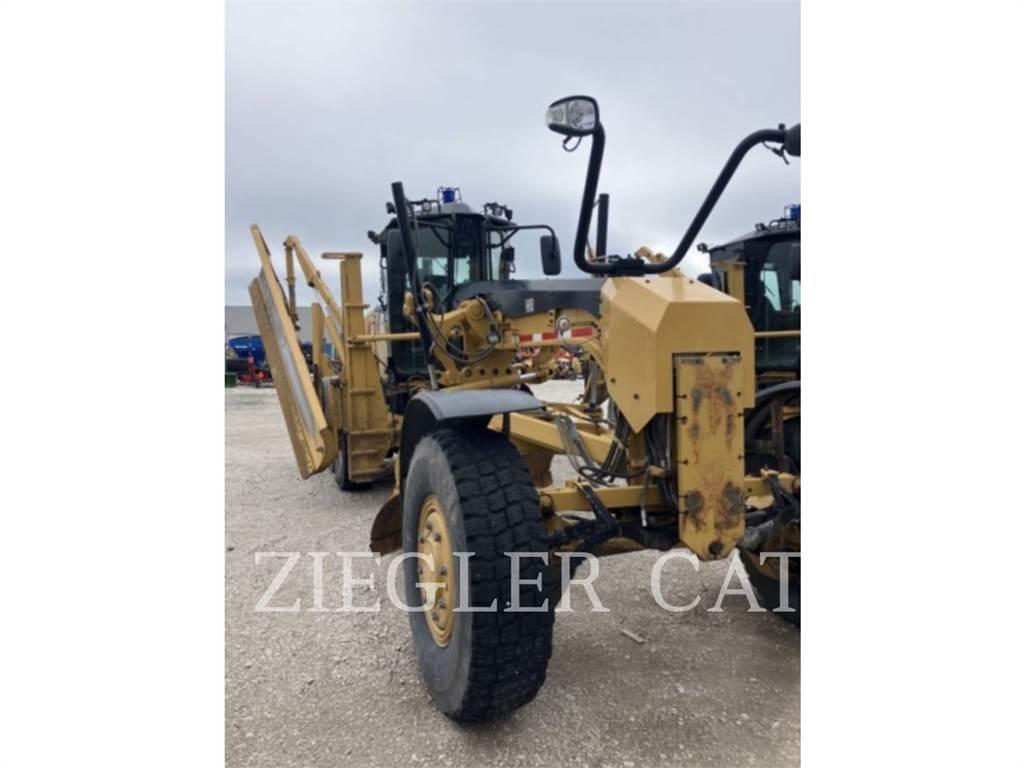 CAT 12M2AWD Грейдери