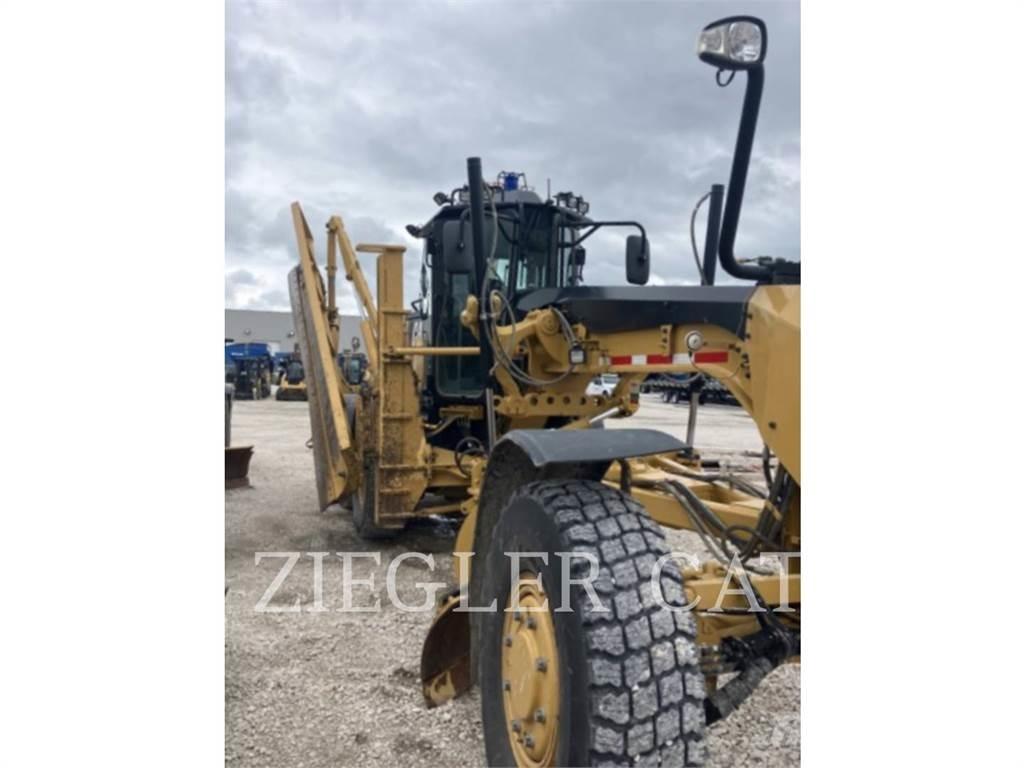 CAT 12M2AWD Грейдери