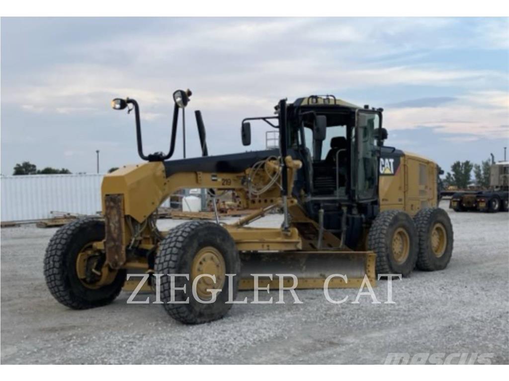 CAT 12M2AWD Грейдери