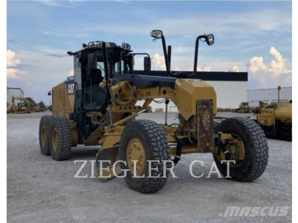 CAT 12M2AWD Грейдери