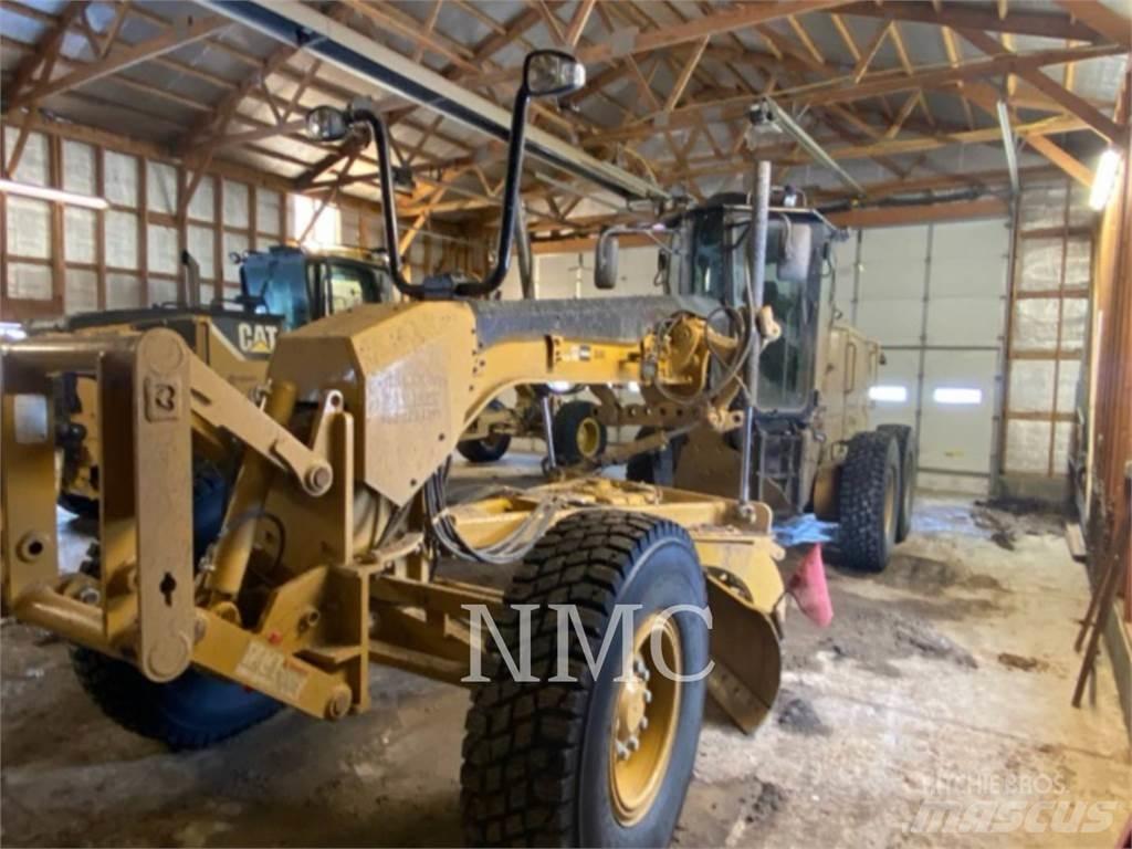 CAT 12M3 Грейдери