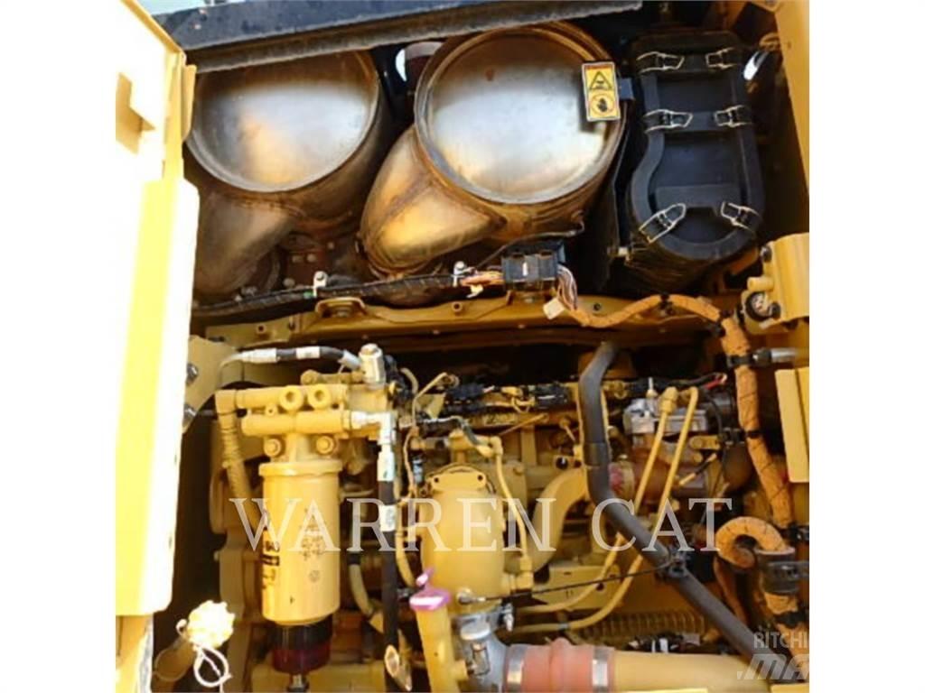 CAT 12M3 Грейдери