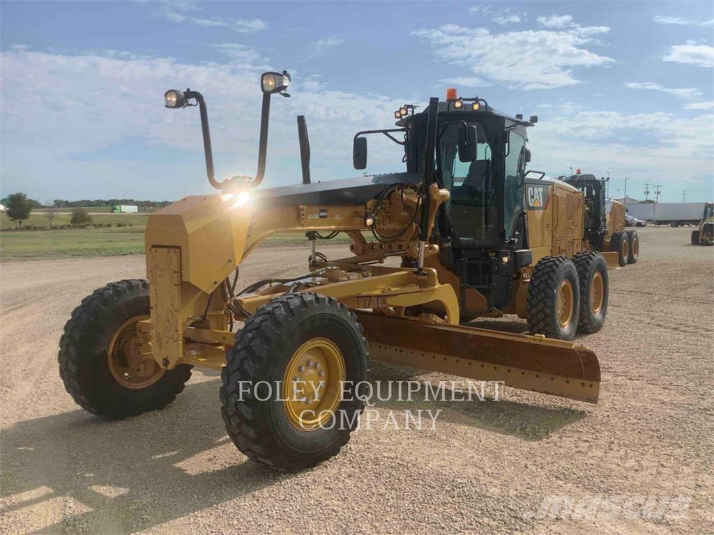 CAT 12M3 Грейдери