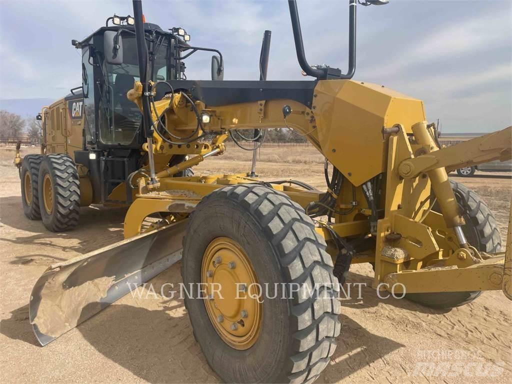 CAT 12M3 AWD Грейдери