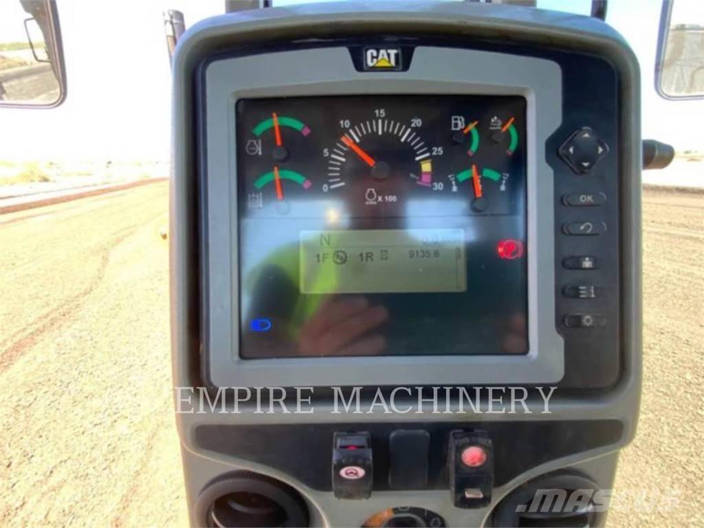 CAT 12M3 AWD Грейдери