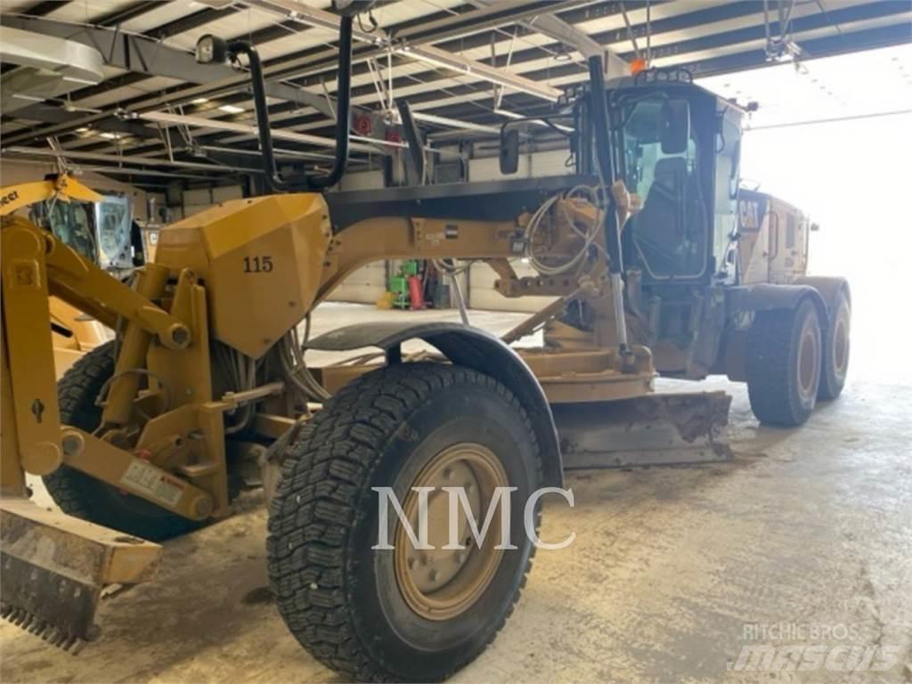 CAT 12M3AWD Грейдери