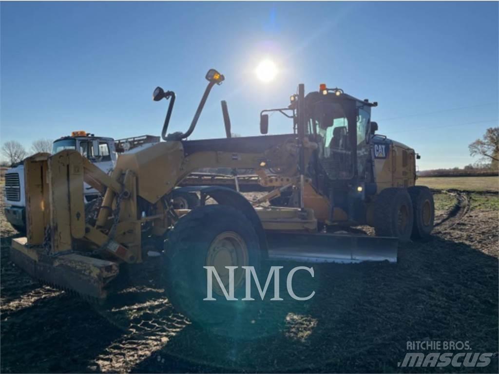 CAT 12M3AWD Грейдери