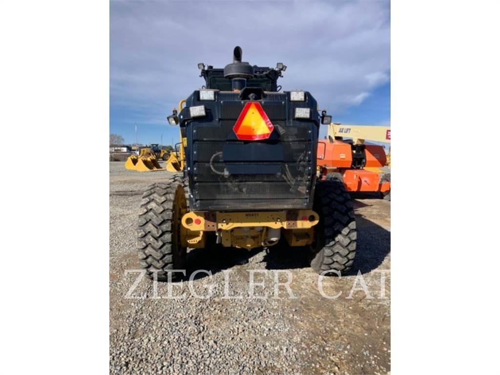 CAT 12M3AWD Грейдери