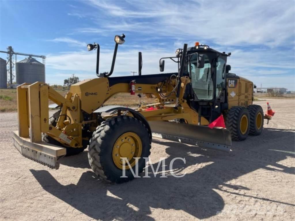 CAT 12M3AWD Грейдери
