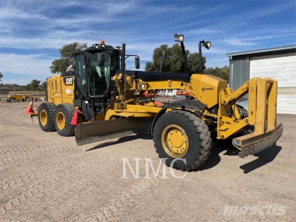 CAT 12M3AWD Грейдери